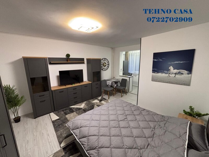 Titan chiar langa metrou, garsoniera lux, prima inchiriere, bloc mixt
