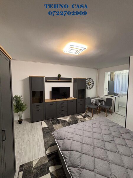 Titan chiar langa metrou, garsoniera lux, prima inchiriere, bloc mixt.